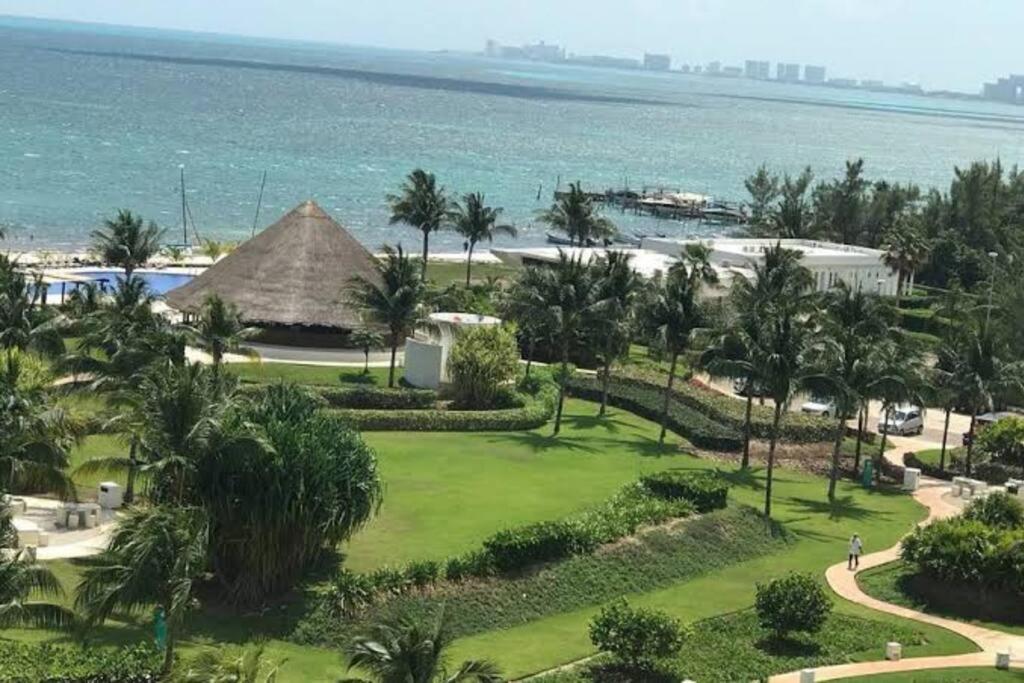 Hermoso Condo De 2 Habitaciones Frente Al Caribe Cancun Exterior photo