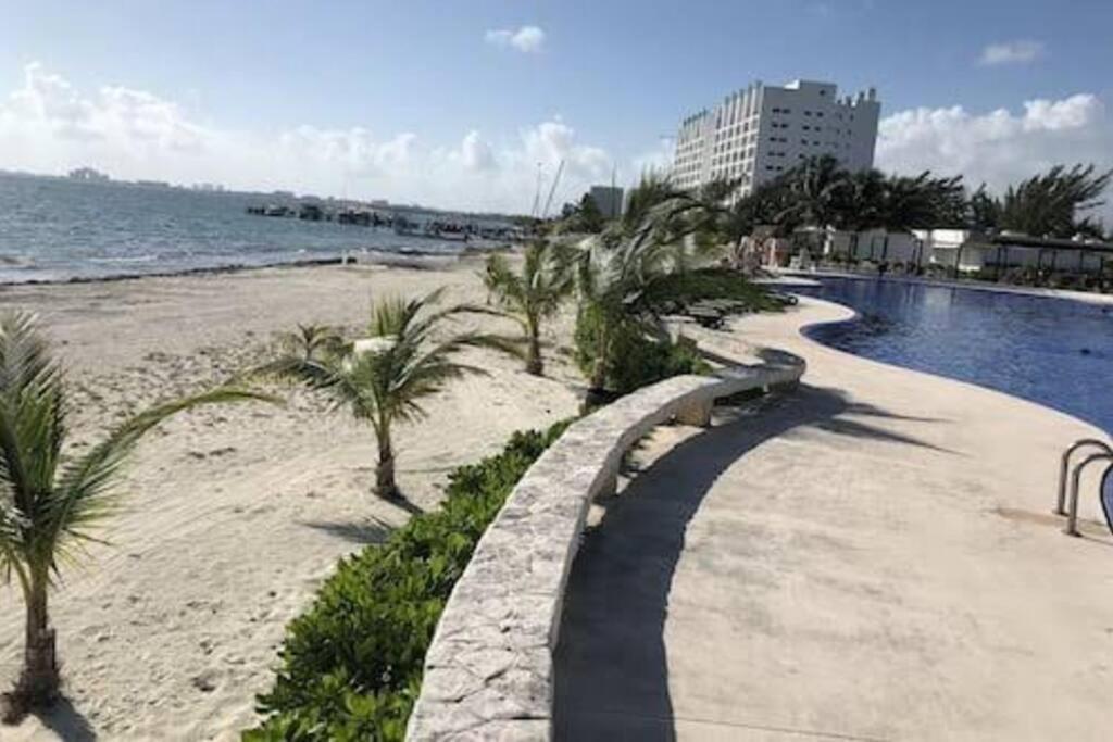 Hermoso Condo De 2 Habitaciones Frente Al Caribe Cancun Exterior photo